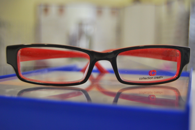 opticien-MONTMEYAN-min_view-sight-lens-frame-optics-spectacles-1141012-pxhere.com